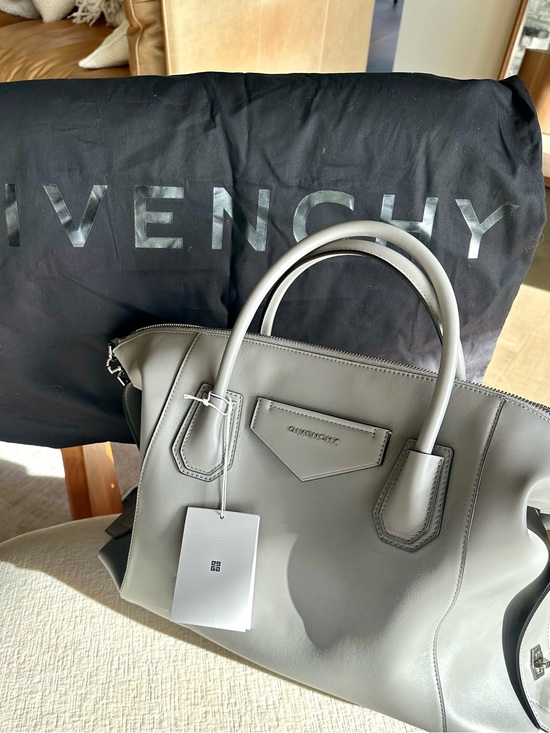 Givenchy Handbags - NEW Givenchy Antigona Leather Satchel Tote in Light Gray Leather